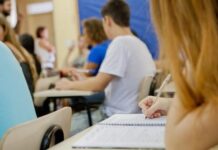 Escolas estão obrigadas a manter redução de 20% no valor das mensalidades em 2021