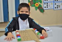 Educação Especial: professores reutilizam materiais para confeccionar jogos pedagógicos