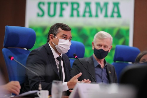 Governador-Wilson-LIma-participa-de-reunião-sobre-o-setor-de-petróleo-e-gás-na-Suframa-1-Foto_Diego-Peres_Secom-500x333