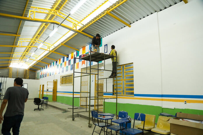 Há mais de 12 anos sem reforma, escola municipal João Alfredo deve ser reinaugurada em janeiro. Foto - Ruan Souza