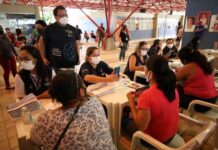 Governo do Amazonas inicia nova etapa de entrega do cartão do Auxílio Estadual Permanente