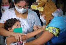 Vacinas contra Covid-19 para crianças são distribuídas a municípios do Amazonas