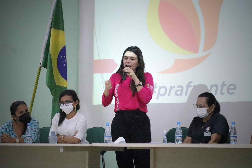 Secretaria-Alessandra-Campelo-na-ACSSUS-de-Parintins-22-fev-2022-foto-5-by-Emanuel-Mendes-Siqueira-1-1024x683