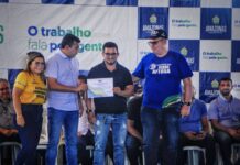 Adaf entrega renovação de registro a casa agropecuária em Nhamundá