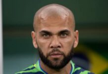 Mulher acusa Daniel Alves de assédio sexual em balada de Barcelona