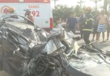 Motorista fica ferido ao bater carro em poste perto da Ponte Rio Negro, no AM