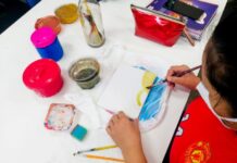 Alunos produzem tinta biodegradável por meio de projeto apoiado pelo Governo do AM