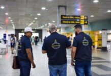 Procon-AM realiza blitz educativa nas companhias aéreas no Aeroporto Internacional de Manaus