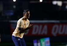 Fracassou? Carpini avalia passagem e explica relação com James Rodríguez no São Paulo