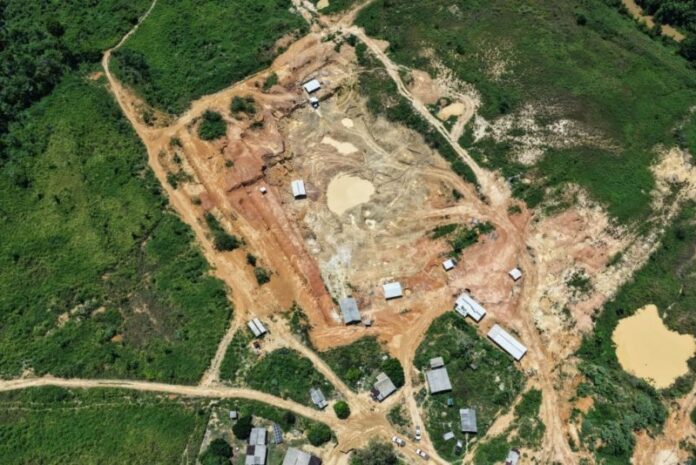 Ipaam_Garimpo-ilegal-em-Maues_Foto-3-Divulgacao-Ipaam-31-10-2025-1024x683(1)