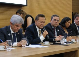 Em Rondônia, Adjuto Afonso reforça apoio ao cooperativismo em sessão sobre o Ano Internacional das Cooperativas 2025