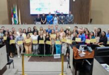 Rosivaldo Cordovil homenageia profissionais da cidade pela passagem do Dia do Dentista
