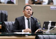 Aleam aprova projeto de Daniel Almeida que incentiva a preservação da saúde mental de adolescentes no Amazonas