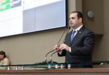 Presidente Roberto Cidade destaca avanços do Parlamento em 2025 durante encerramento dos trabalhos legislativos