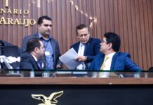 Na última sessão de 2025, Adjuto Afonso aprova PLs que tratam sobre Associativismo e Habitação de Interesse Social Sustentável