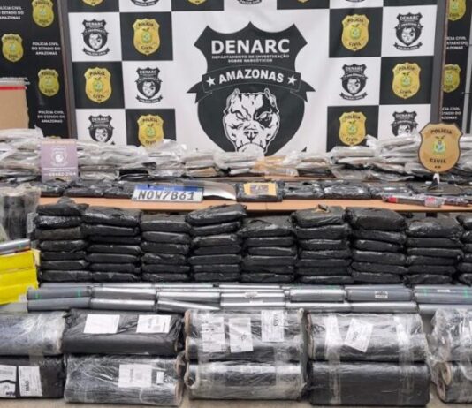 Polícia apreende mais de 200 quilos de cocaína e skunk avaliados em R$ 6,1 milhões e prende quarteto responsável pelo material