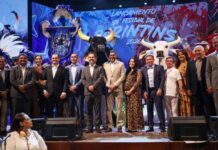 Na abertura do 59º Festival de Parintins, Roberto Cidade destaca impacto cultural e econômico do maior espetáculo folclórico do Brasil