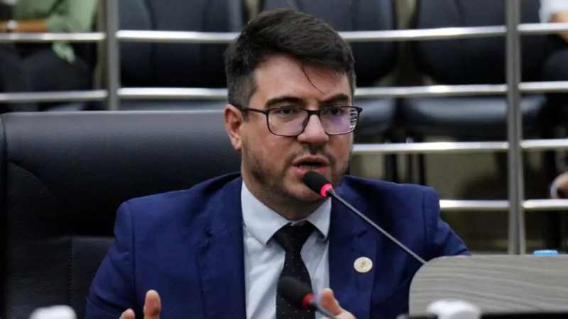 Rodrigo-Guedes-pede-que-prefeito-Renato-Junior-cumpra-promessa-de-reforma-da-Feira-do-Santo-Antonio-1024x576