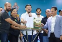 Eduardo Alfaia participa de anúncio de investimento histórico na agricultura familiar de Manaus