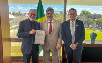 Presidente da Aleam cumpre agenda em Brasília em evento sobre reconstrução de ponte Brasil e Bolívia