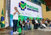 Rosivaldo Cordovil exalta valorização dos servidores em formatura de mais de mil agentes de saúde ao lado do prefeito Renato Junior