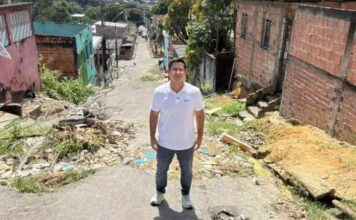 Saimon Bessa vistoria demandas no Grande Vitória e cobra melhorias na infraestrutura da comunidade