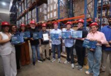 Adjuto Afonso reforça apoio à educação durante entrega de equipamentos da Seduc