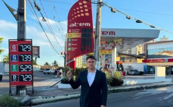 Rodrigo Guedes denuncia aumento abusivo de R$ 0,30 na gasolina em Manaus sem reajuste na refinaria