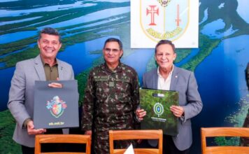 Adjuto Afonso e Comandante Dan reforçam parceria com Exército para enfrentar estiagem no Amazonas