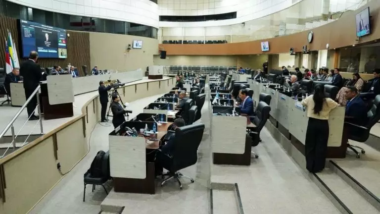 CMM-debate-saude-mental-e-prevencao-ao-suicidio-durante-Grande-Expediente-768x432.jpg