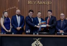 Adjuto Afonso preside sessão em homenagem aos 64 anos de regulamentação dos corretores de imóveis